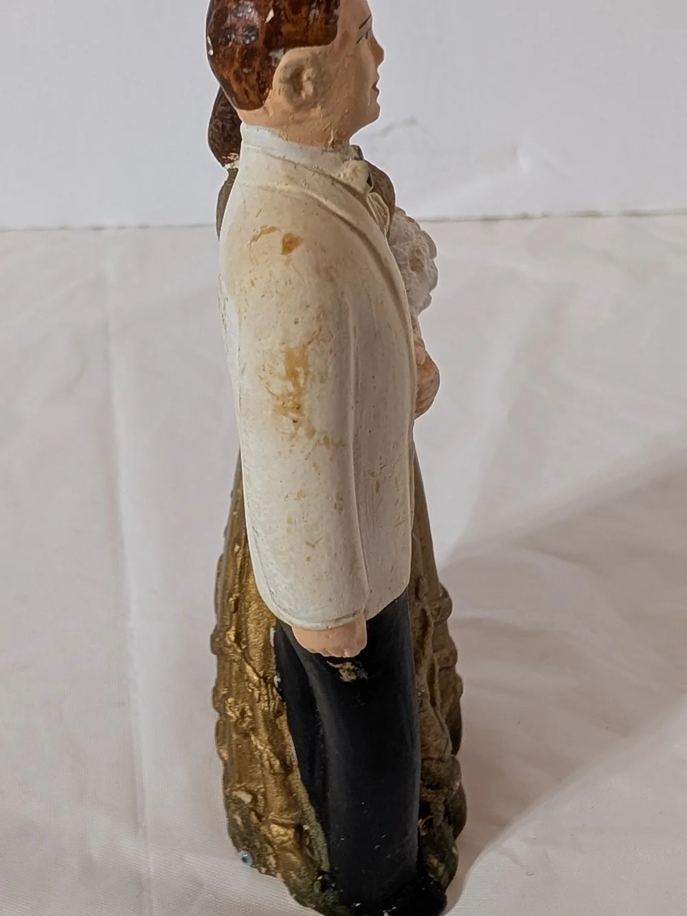 VGT Wedding Cake Topper Bride & Groom Figurine in Gold and White